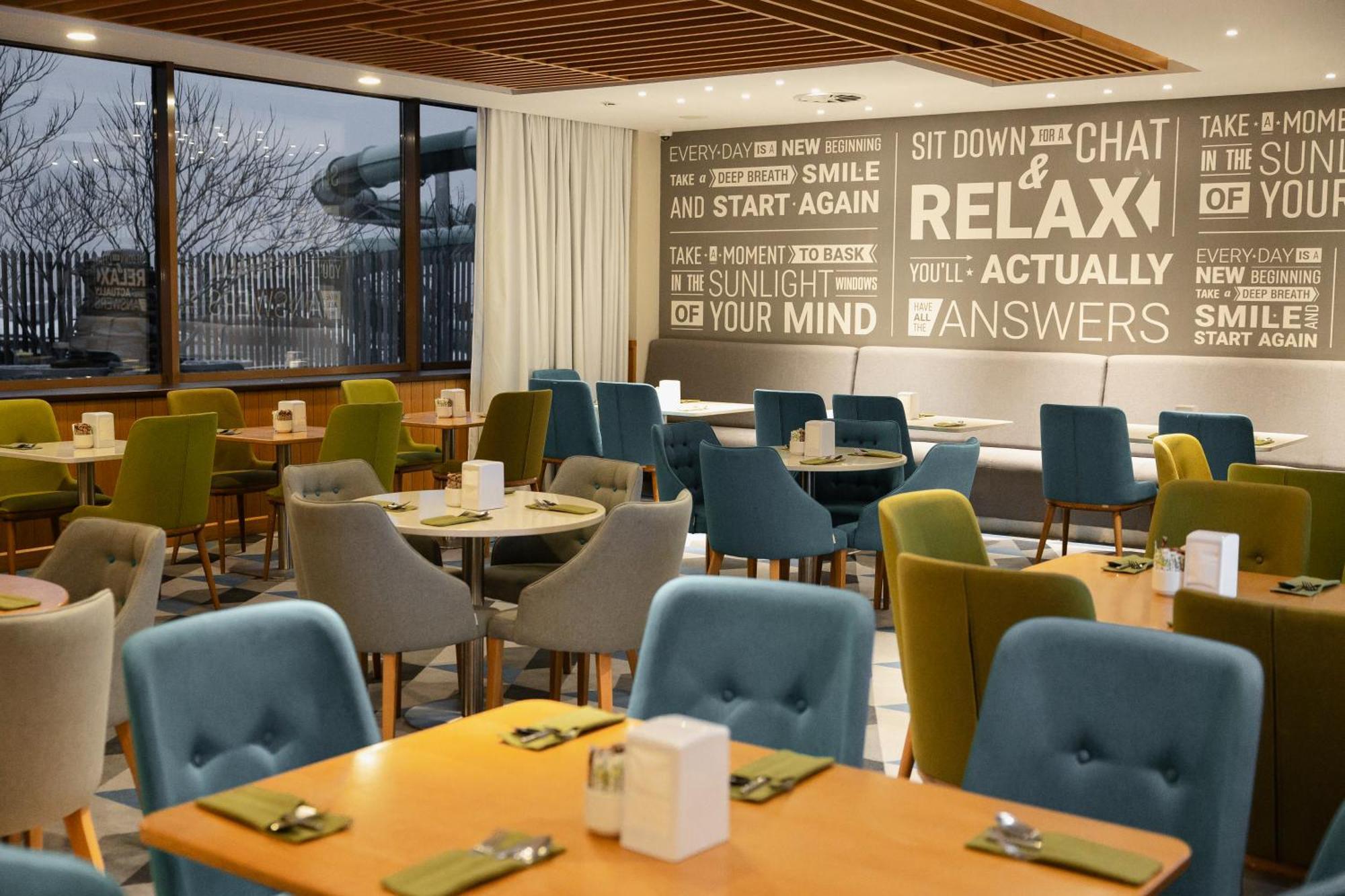 Holiday Inn - Aktau - Seaside By Ihg Exterior photo