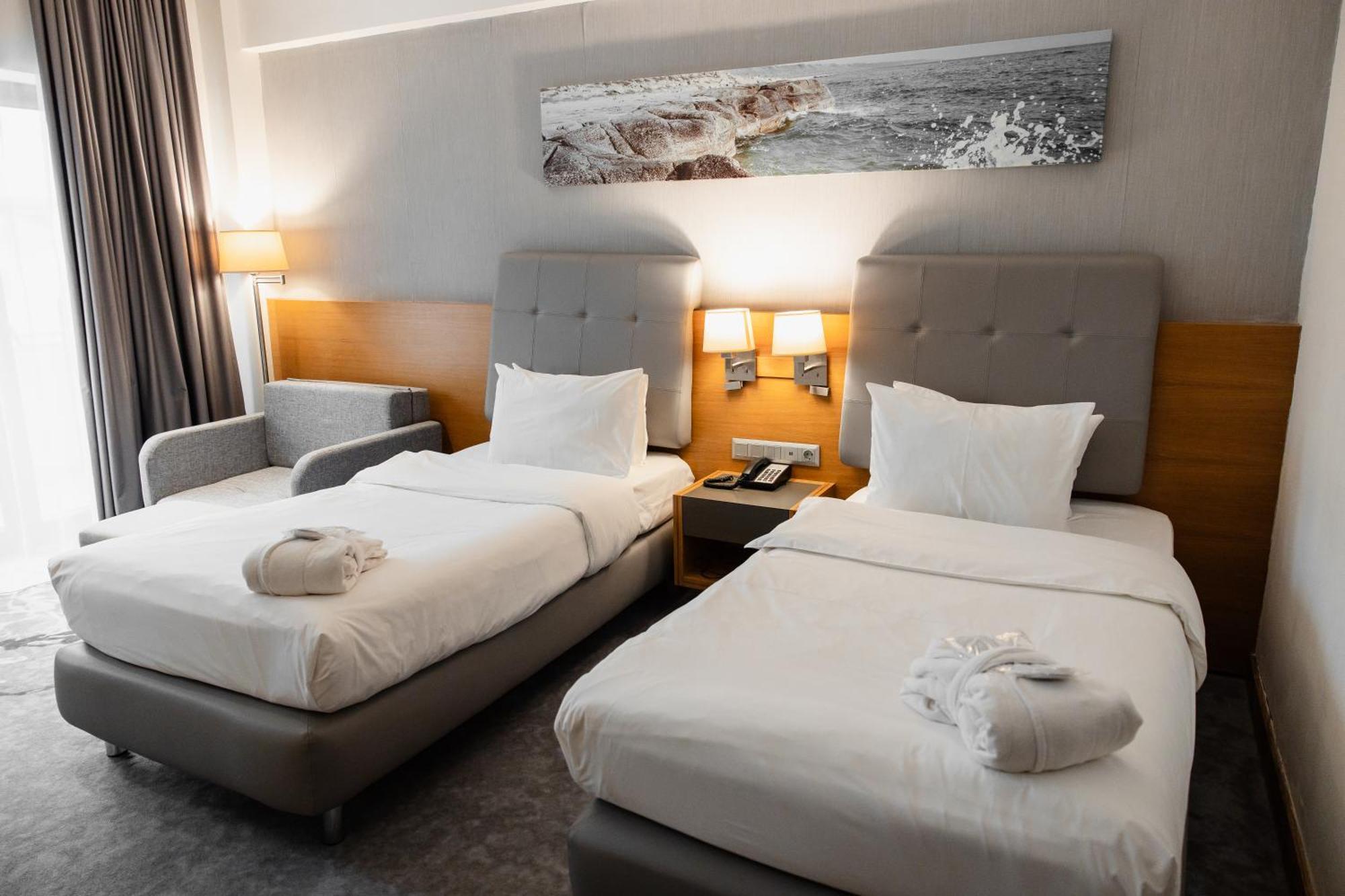 Holiday Inn - Aktau - Seaside By Ihg Exterior photo