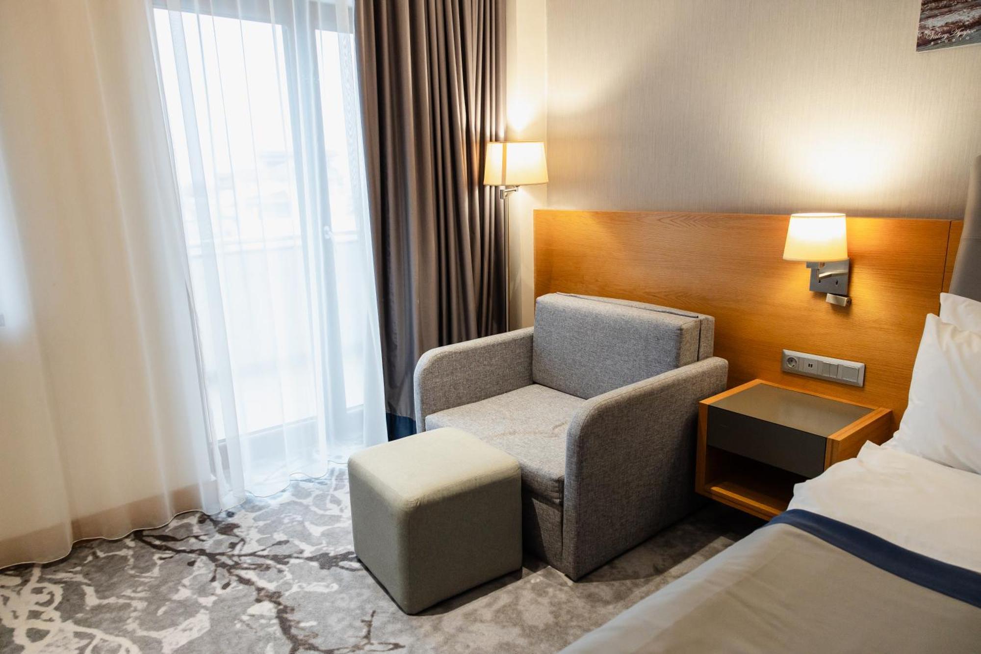 Holiday Inn - Aktau - Seaside By Ihg Exterior photo