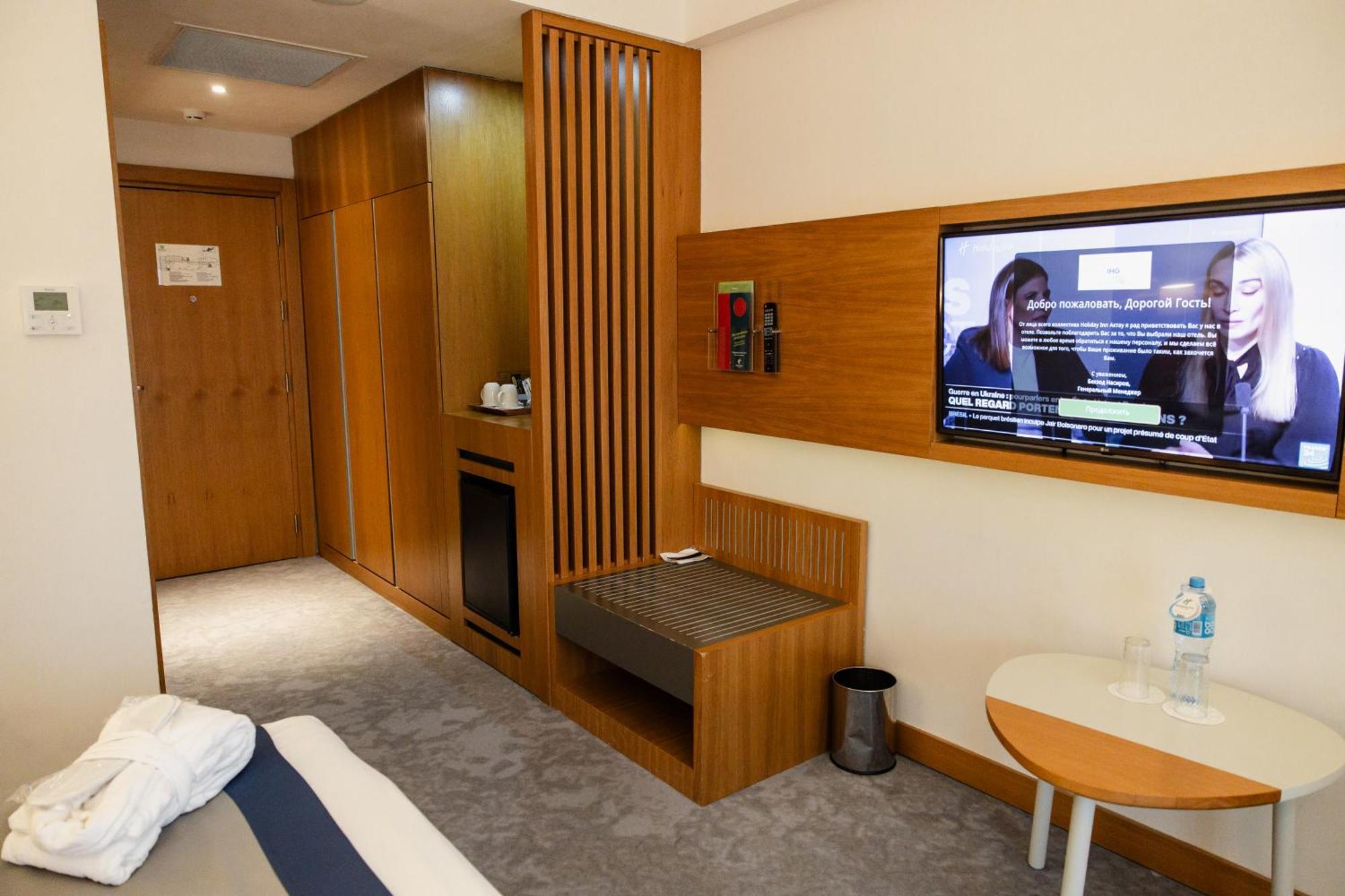 Holiday Inn - Aktau - Seaside By Ihg Exterior photo