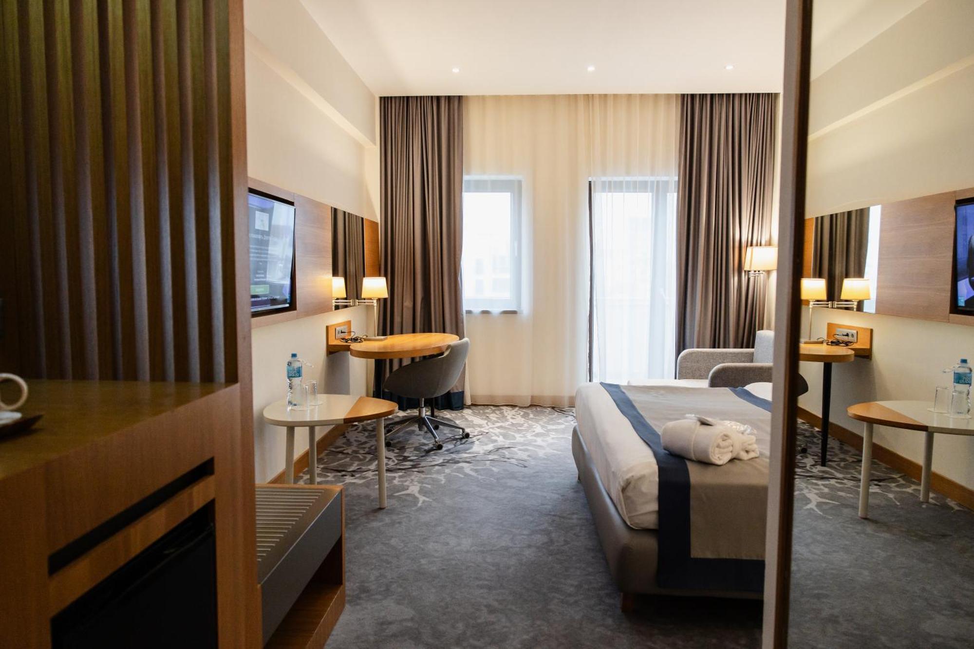 Holiday Inn - Aktau - Seaside By Ihg Exterior photo